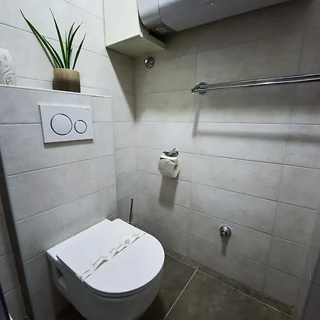 Πανσιόν Calm & Ζαντάρ