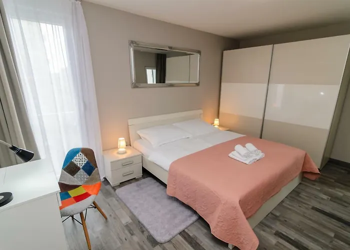 Πανσιόν Calm & 4*