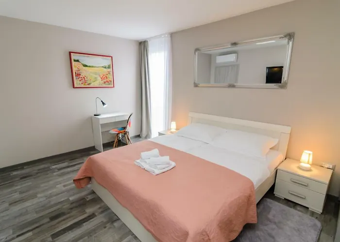 Πανσιόν Calm & 4*