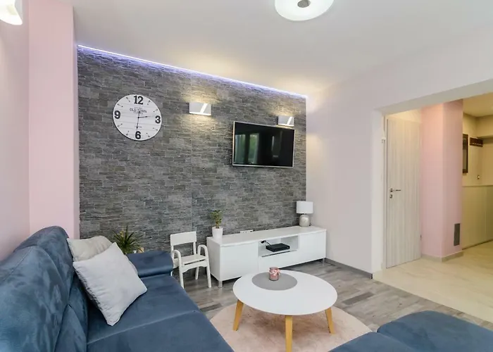 Calm & Πανσιόν 4*